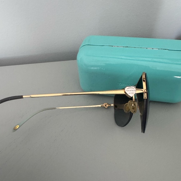 Tiffany & Co Gold Aviator Polarized Sunglasses with Case - Picture 2 of 7